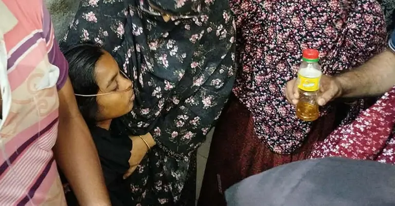 শিক্ষার্থী শর্মিলা খাতুন